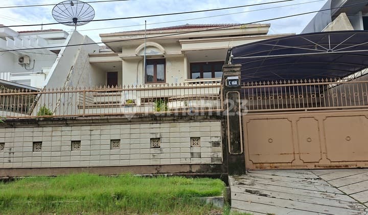 Rumah Terawat Dharmahusada Indah, Second Road, Selangkah ke Galaxy Mall