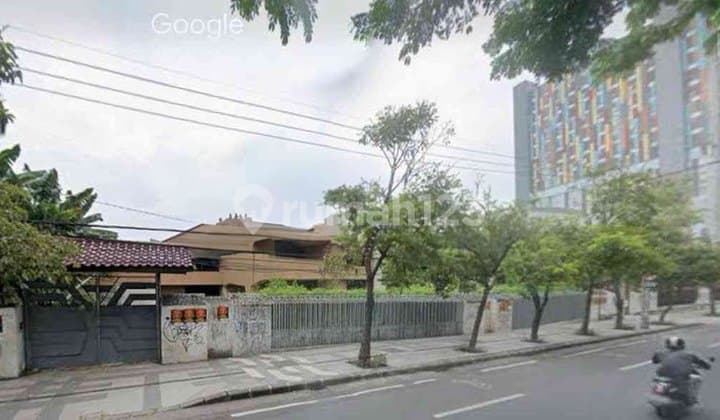 Mr. Muhammad's house is suitable for business near the office, hotel, campus, and hospital.