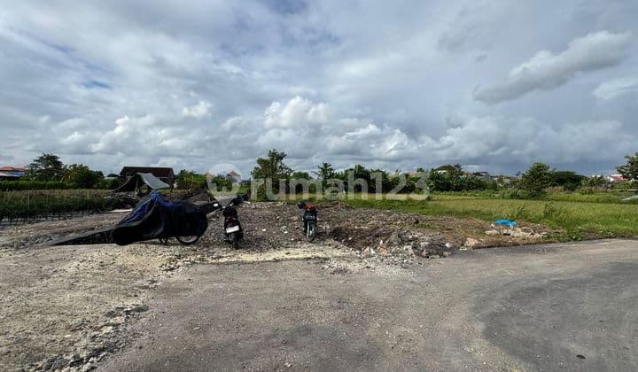Dijual Tanah 4 Are di Jalan Sedap Malam Denpasar Luas Tanah 400M2lebar Depan -+ 18 Meter Aspek Sebidang Tanah Kosong Menghadap Selatanjalan Akses 4,5 Meter Hotmix