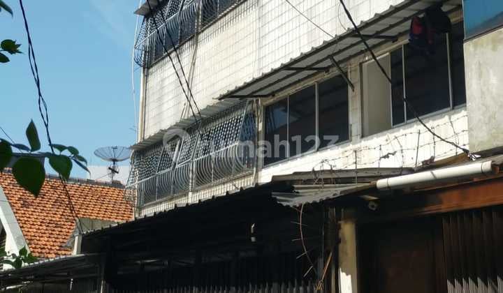 Dijual Ruko + Kos-kosan Aktif Dijual – Lokasi Strategis Di Jl. Batu Tulis, Jakarta Pusat