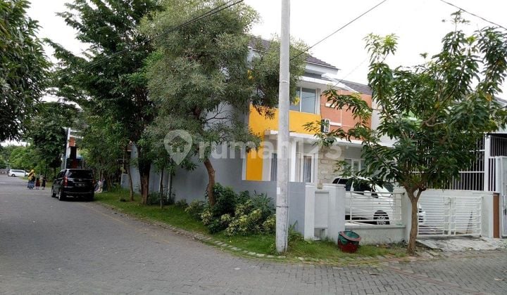 Rumah Strategis Dekat Universitas Dan Pusat Perbelanjaan Dan Tempat Wisata Surabaya Timur