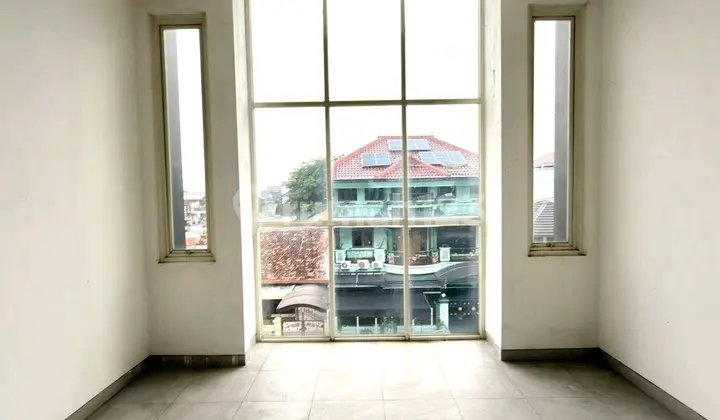 3-Storey Shop House on Raya Kutisari, Near UK Petra, Juanda, Waru, Wonocolo