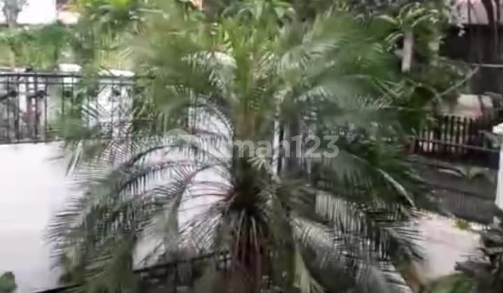 Disewakan Rumah Murah 8 KT di Lebak Bulus