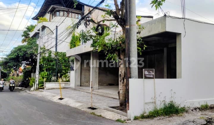 Shop 97.5 M2 Yellow Zone - 1 Minute to Pererenan Beach