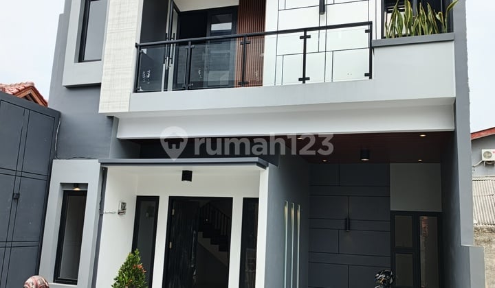 Hunian Mode Minimalis.2 Lantai+******** En Kpr.