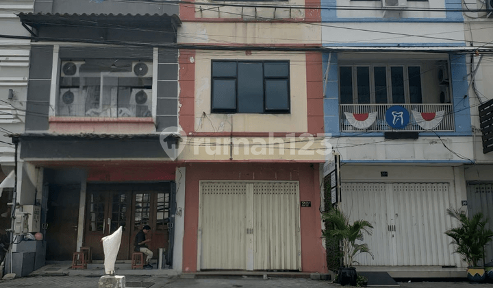 Ruko commercial strategies 3 lantai, Raya Darmo permai, sby