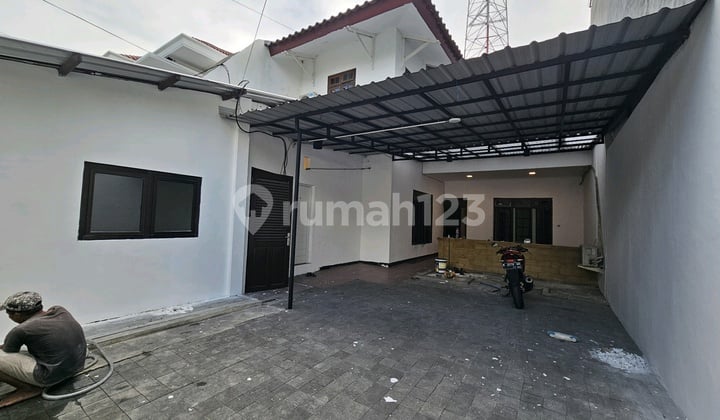 rumah strategies 2 lantai dekat mall