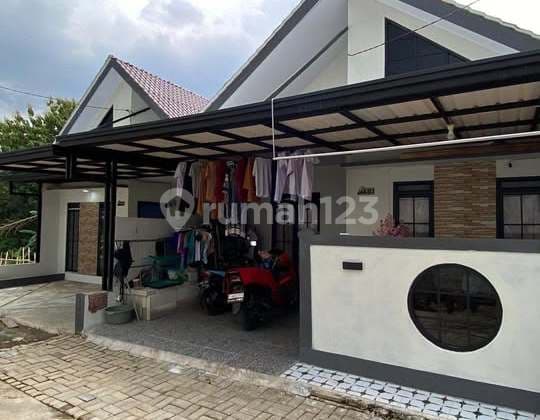 Rumah Siap Huni Akses Mobil Dekat Jalur Angkot Dekat Stasiun