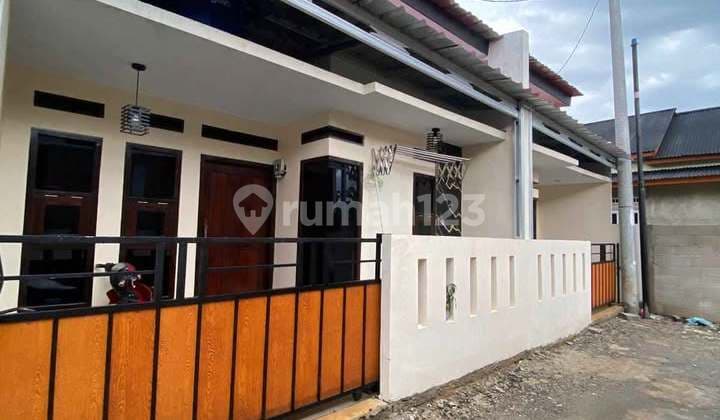 Rumah Siap Huni Dekat Stasiun Legalitas SHM Akses Mobil