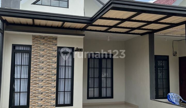 Rumah Siap Huni Akses Mobil Dekat Stasiun