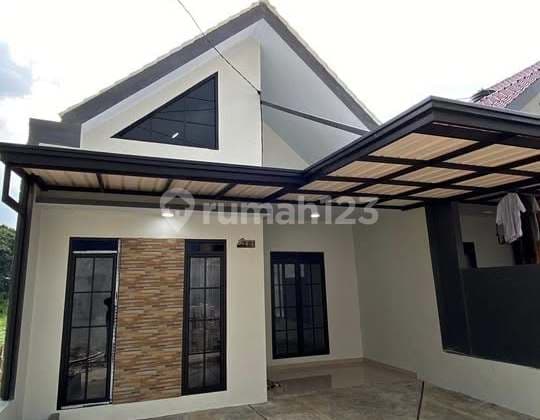 Rumah Siap Huni Akses Mobil Dekat Jalur Angkot Dekat Stasiun