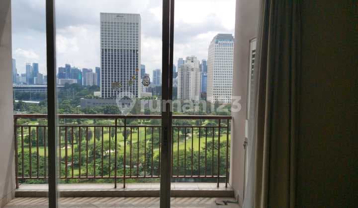 Best Location Apartment in the City Center Near Senayan City Plaza