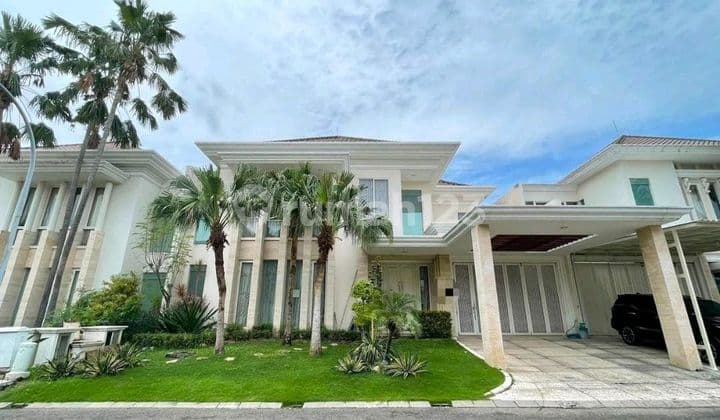 Rumah Pakuwon Indah La Riz Wood Main Road Mewah