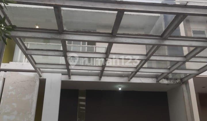 Royal Residence Addington House Semi Furnished