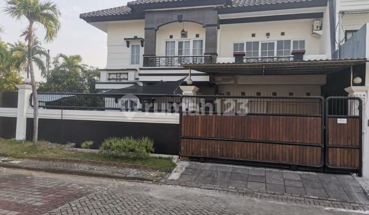Rumah Hook Dian Istana Semi Furnish