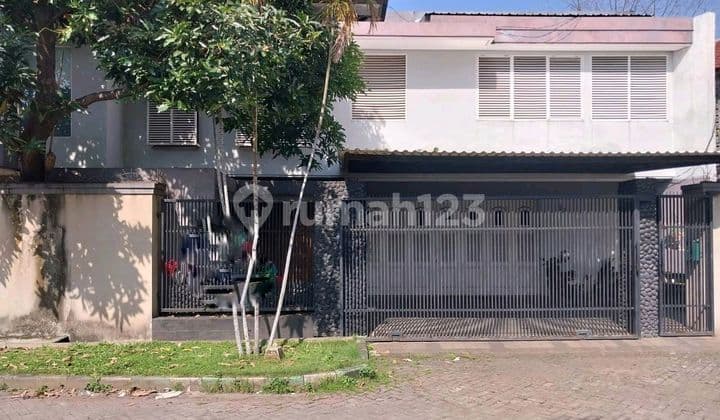 Rumah Hook Mewah Tenggilis Permai