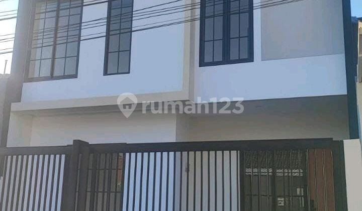 Rumah Baru Mulyosari Utara Minimalis Siap Huni