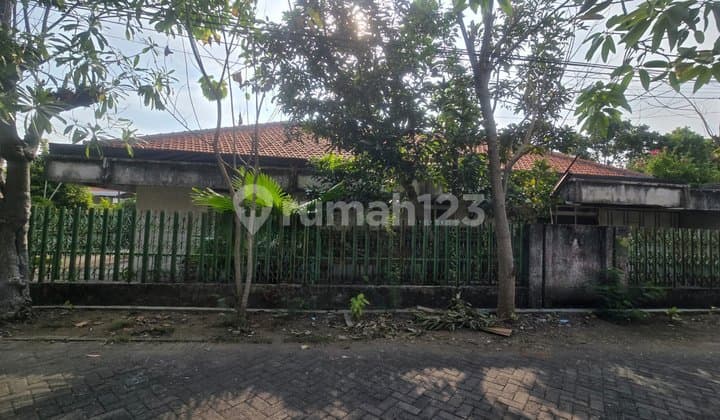 Corner House Gading Pantai Hitung Land