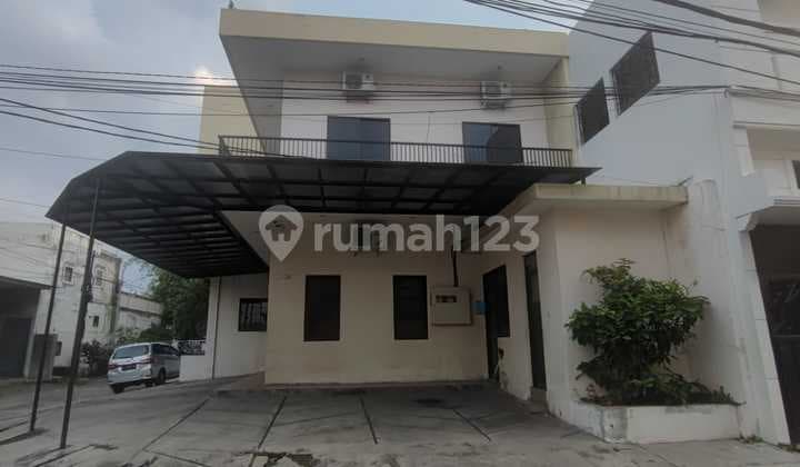 Rumah Hook Darmo Indah Timur Strategis