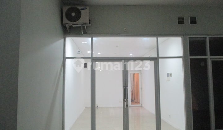 Kios Apartemen Metro Park Dekat Basement Parkiran Lg di Sewakan