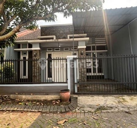 For Rent: House in Blimbing, Malang City, near Plaza Araya