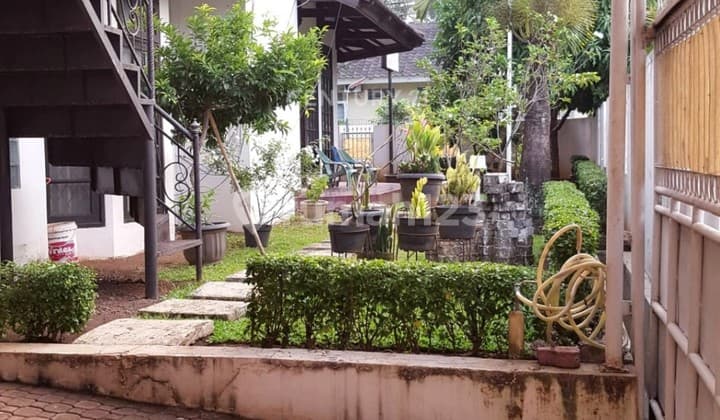 Dijual Rumah Strategis Nyaman dan Asri 9806