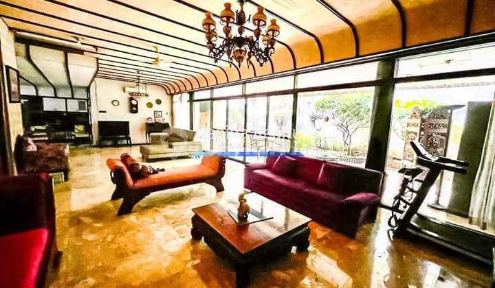 Dijual Rumah Simprug, Jakarta Selatan