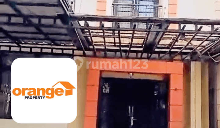 Di Jual Rumah 2 Lantai Hadap Taman di Rafflesshills Cibubur