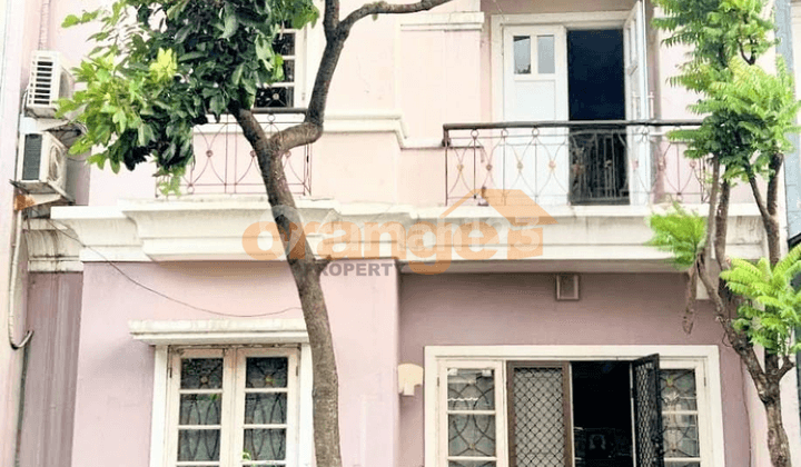 Di Jual Rumah 2 Lantai Rapih Siap Huni di Raffles Hills Cibubur