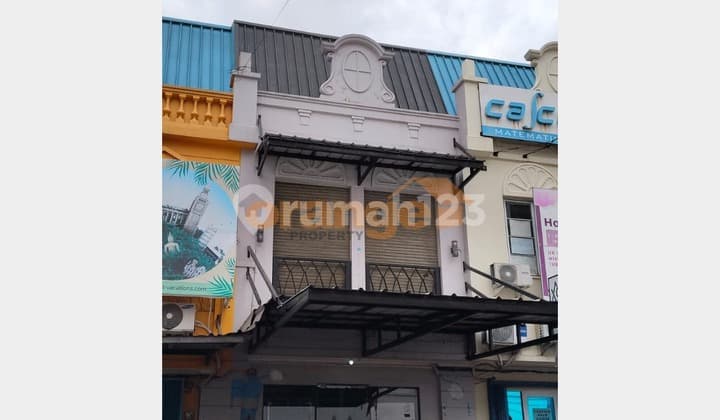 Di Sewakan Ruko 2,5 Lantai Dekat Mall di Kota Wisata