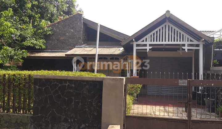 Di Jual Rumah Hook Luas ada Paviliun di Cipayung Jakarta Timur