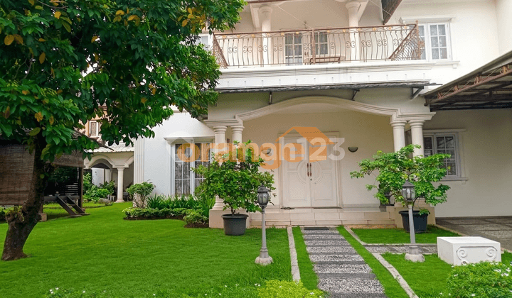 Di Jual Rumah Cantik Posisi Hook Kuldesak di Kota Wisata Cibubur