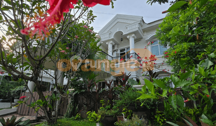 Di Jual Rumah 2 Lantai Cantik Siap Huni di Legenda Wisata Cibubur