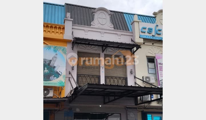 Di Sewakan Ruko 2,5 Lantai Dekat Mall di Kota Wisata Cibubur