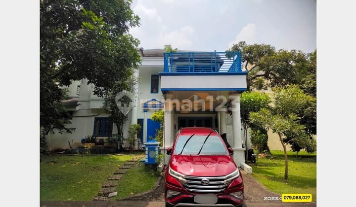 Di Jual Rumah Cantik Siap Huni Depan Taman di Kota Wisata Cibubur