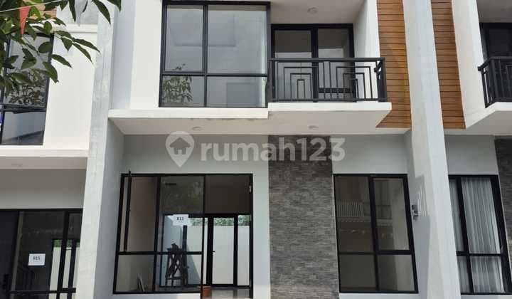 Rumah 2 Lt + Rooftop, Bonus Kolam Renang, View Gunung, Kota Bogor