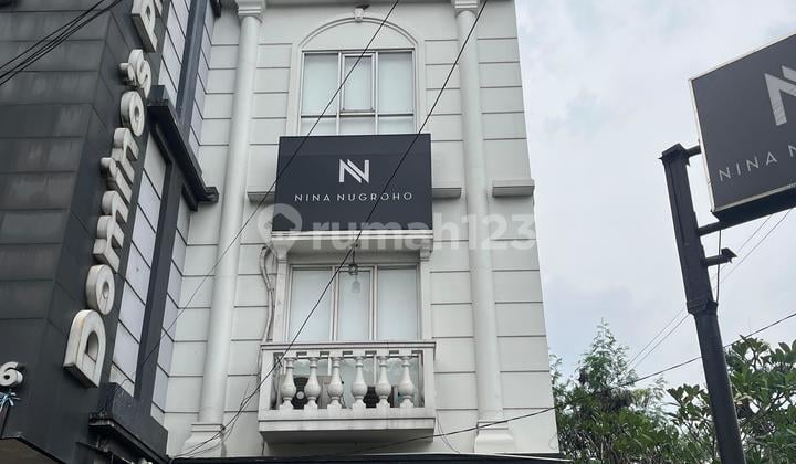 Cheap 3.5-Storey Shop House Rental in Cibubur, East Jakarta, Next to Trans Studio Cibubur