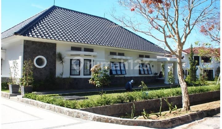 Dijual Rumah Villa Klasik di Lembang Kota Bandung