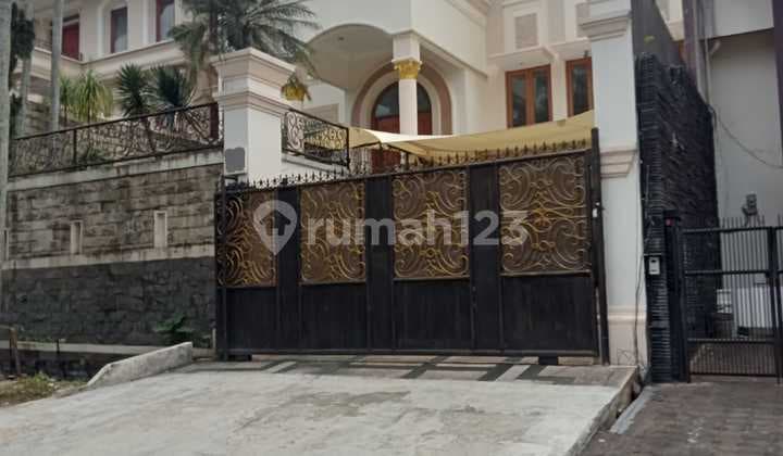Dijual Rumah Lux di Setraduta Pasteur Kota Bandung