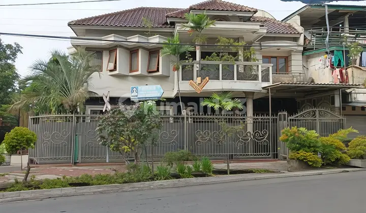 Rumah Usaha Luas Siap Huni Lokasi Strategis di Ketintang Baru