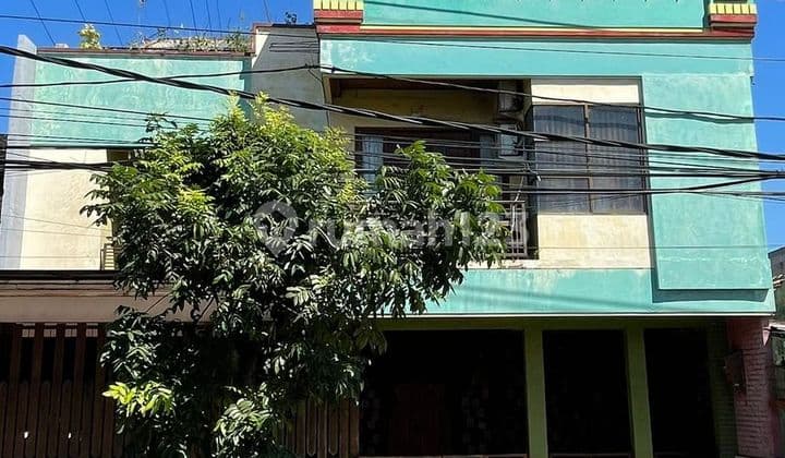 Rumah Strategis3 Lantai Siap Huni di Kawasan Surabaya Barat,Lontar