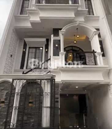 Rumah 3 Lantai Siap Huni Ragunan Pasar Minggu Jakarta Selatan