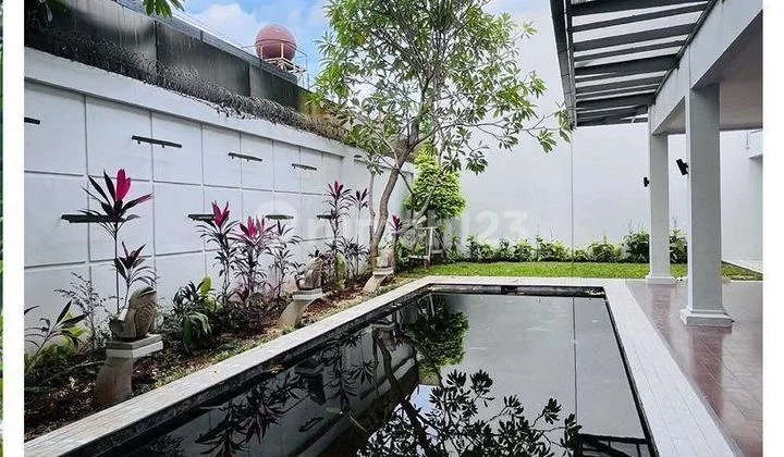 Private Villa Kemang Timur V, Jakarta Selatan