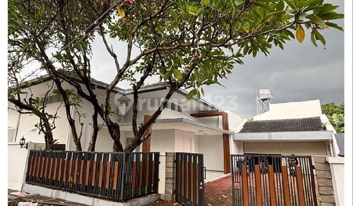 Exclusive Villa With Private Pool, Antasari, Jakarta Selatan