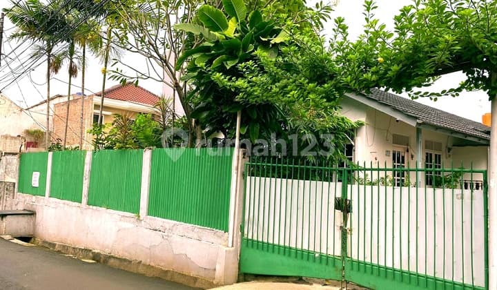 Rumah Semi Tua - Jatipadang Jakarta Selatan