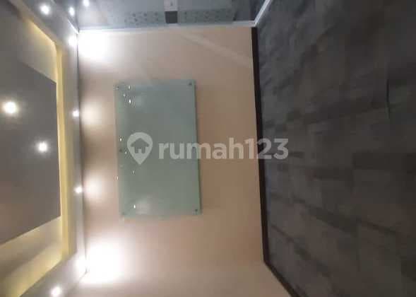 Ruko Strategis di Wolter Mongonsidi, Kebayoran Lama! Lokasi Prime, Akses Mudah, dan Potensi Bisnis Tinggi. Jual Ruko, Dapatkan Harga Terbaik!