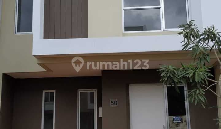 Disewakan Rumah 2 Lantai Cluster Malibu Village Gading Serpong