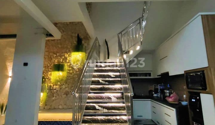 Dijual Murah Rumah Mewah Beserta Isinya Full Furnished, Elektronik, Furniture