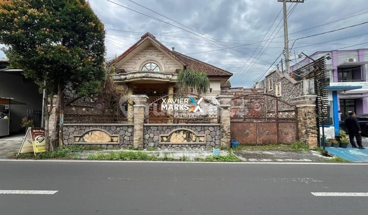 Jual Rumah dan Gudang Lokasi Tengah Kota Malang