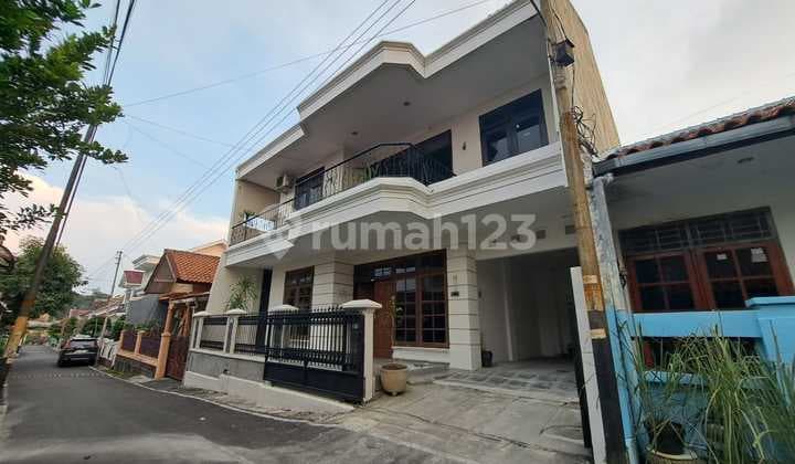 Rumah 2 Lantai Strategis di Gombel Permai, Banyumanik